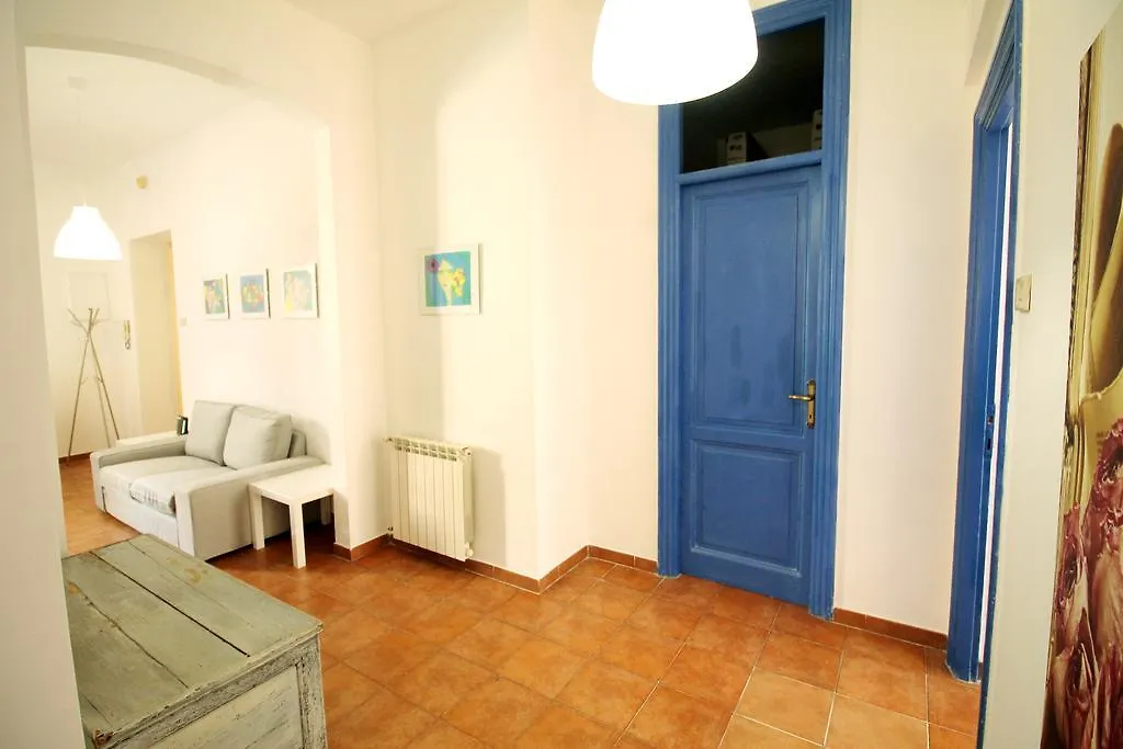 Colosseum Super Family Apartment Rome 0*,  Italy