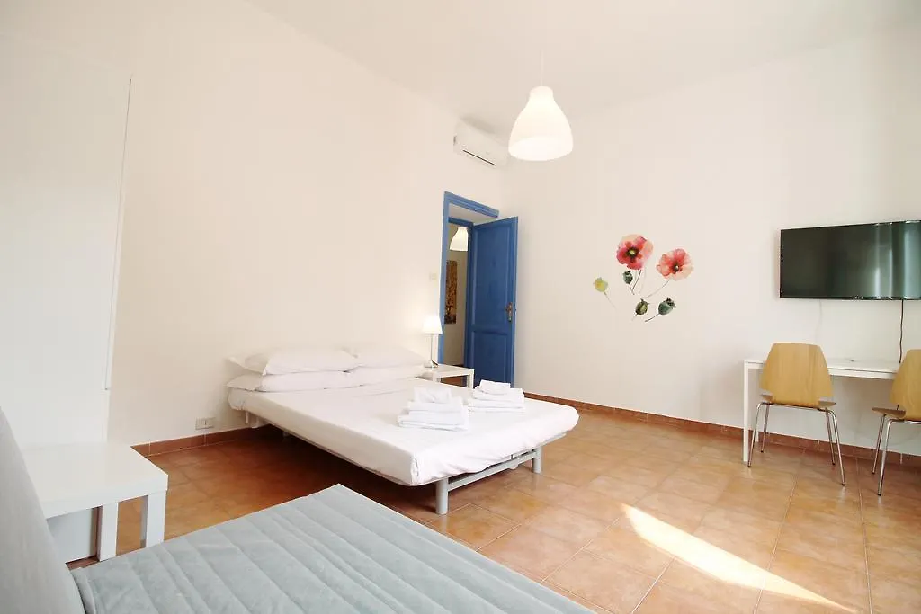 Colosseum Super Family Apartment Rome